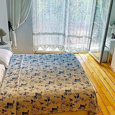 Pervin Hanim Konagi Hotel Çeşme